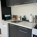 Cozy Apartment With Prime Location In Osterbro