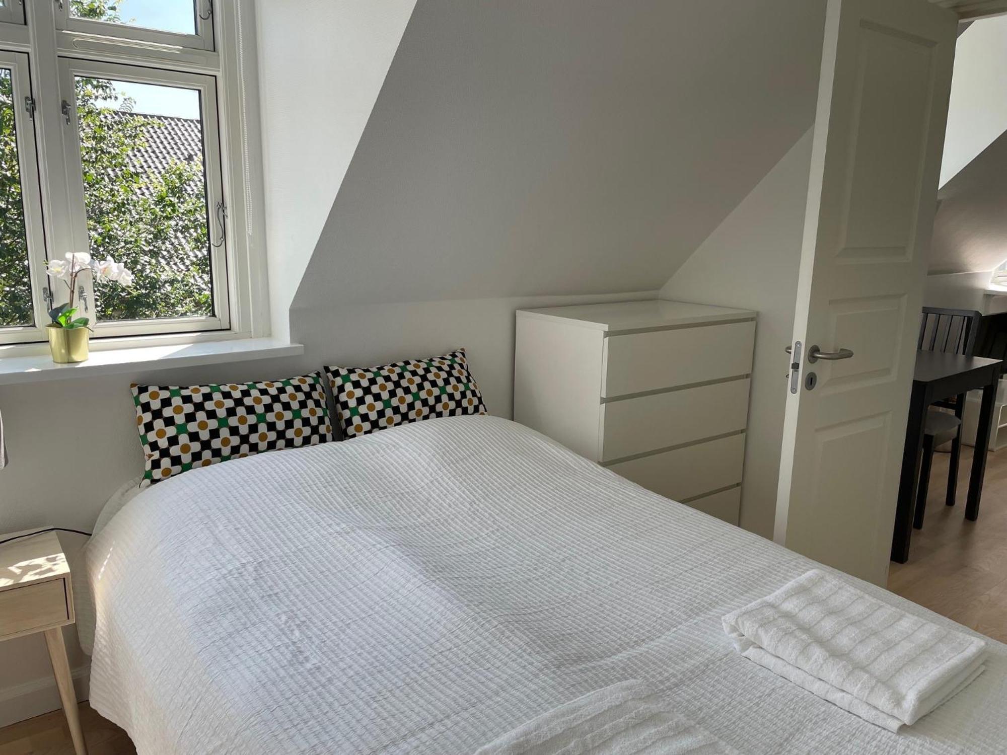 Cozy With Prime Location In Osterbro Apartment *